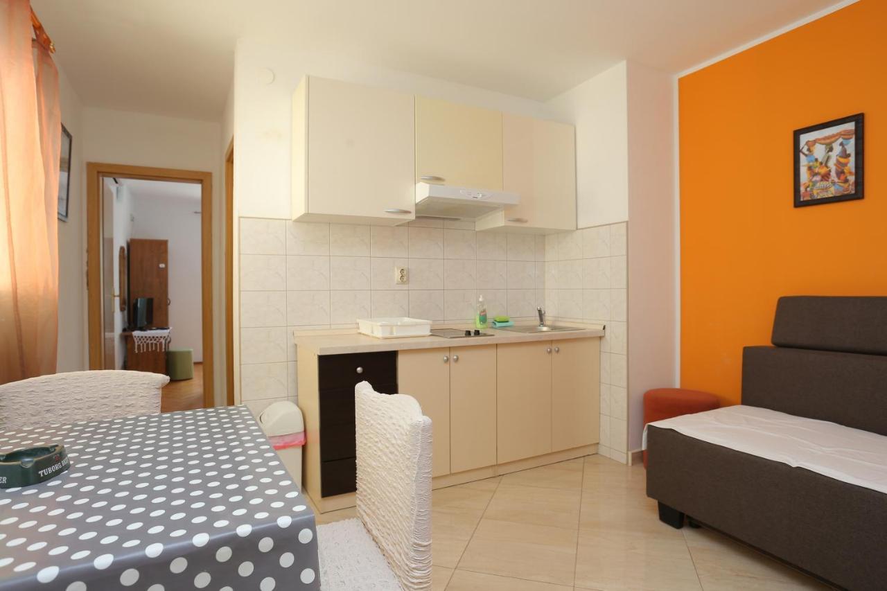 Apartments By The Sea Zivogosce - Porat, Makarska - 18218 이그라네 외부 사진
